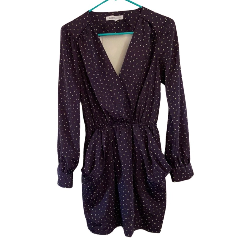 BCBGeneration Purple Dress with POCKETS!  XS Above knee. Open back.